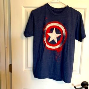 Size Small Marvel Captain America tshirt